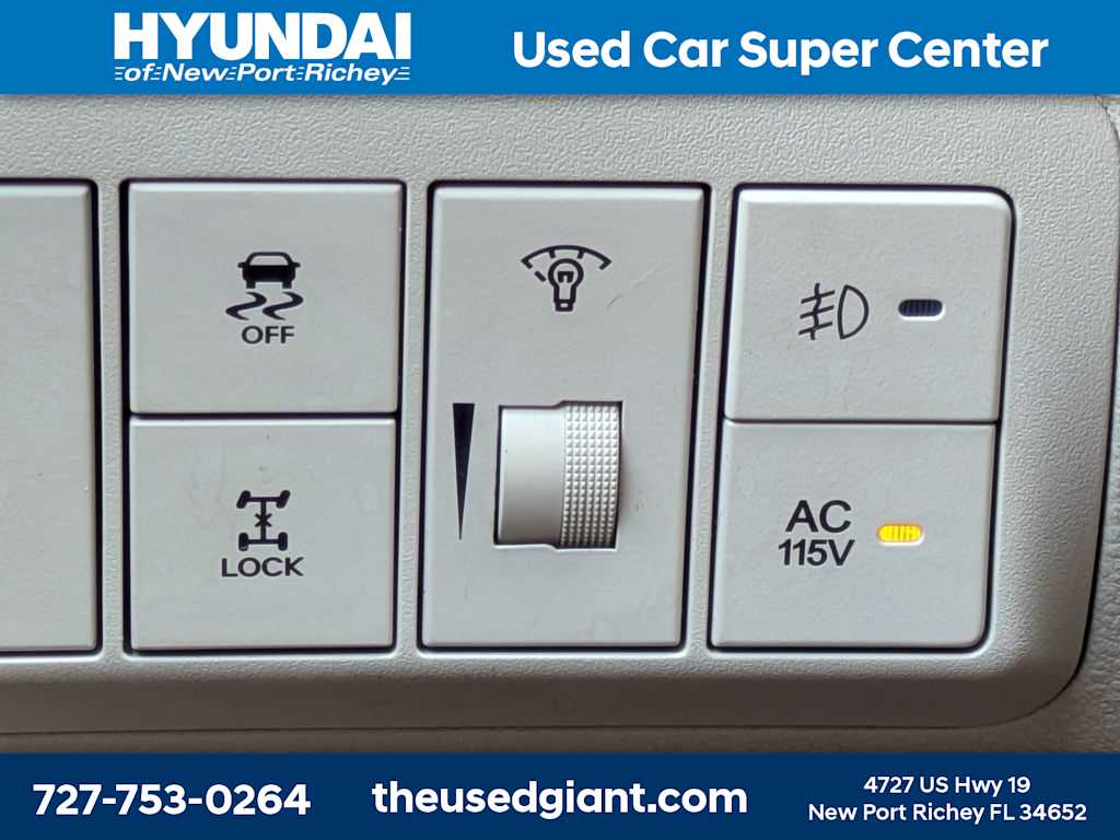 Thumbnail: 2010 Hyundai Santa Fe - 29