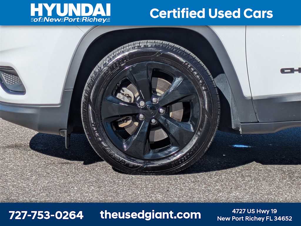 Thumbnail: 2020 Jeep Cherokee - 10