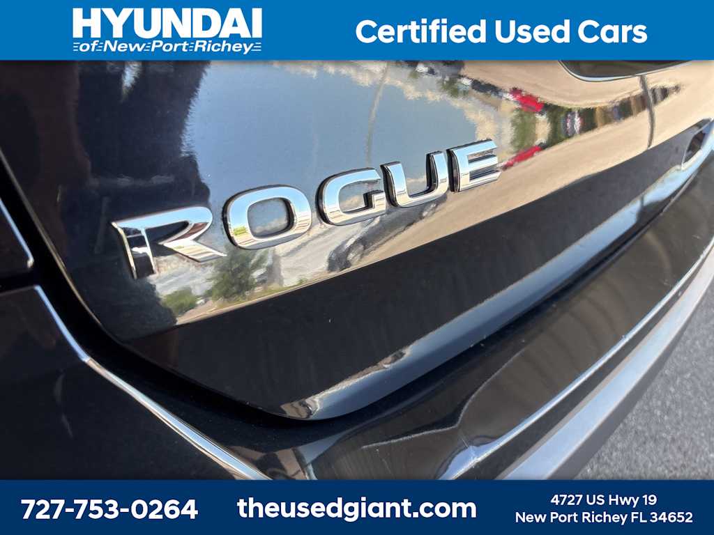 2018 Nissan Rogue SV 13