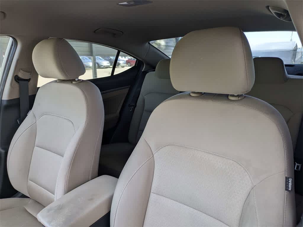 Thumbnail: 2017 Hyundai Elantra - 7