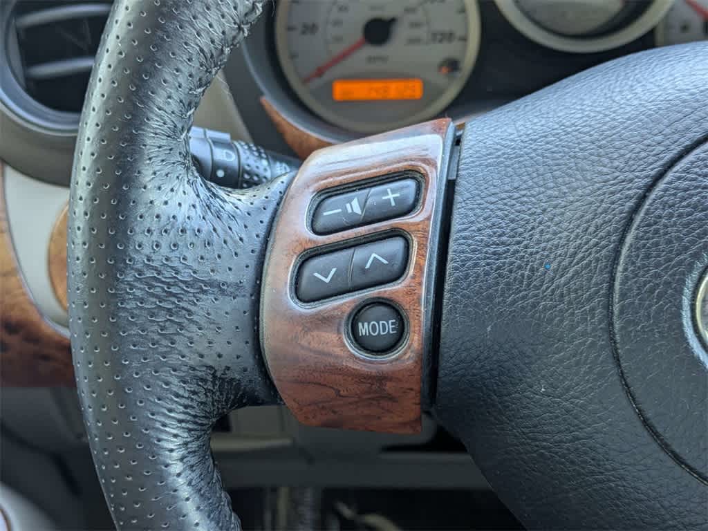 Thumbnail: 2004 Toyota RAV4 - 28