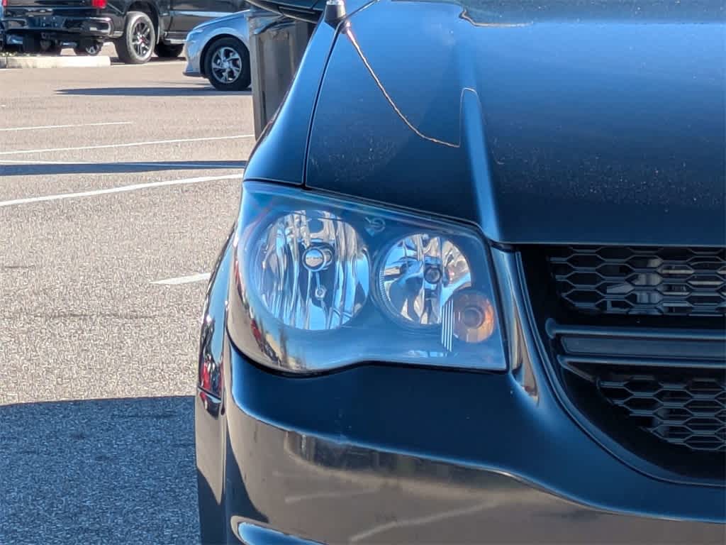 Thumbnail: 2015 Dodge Grand Caravan - 9