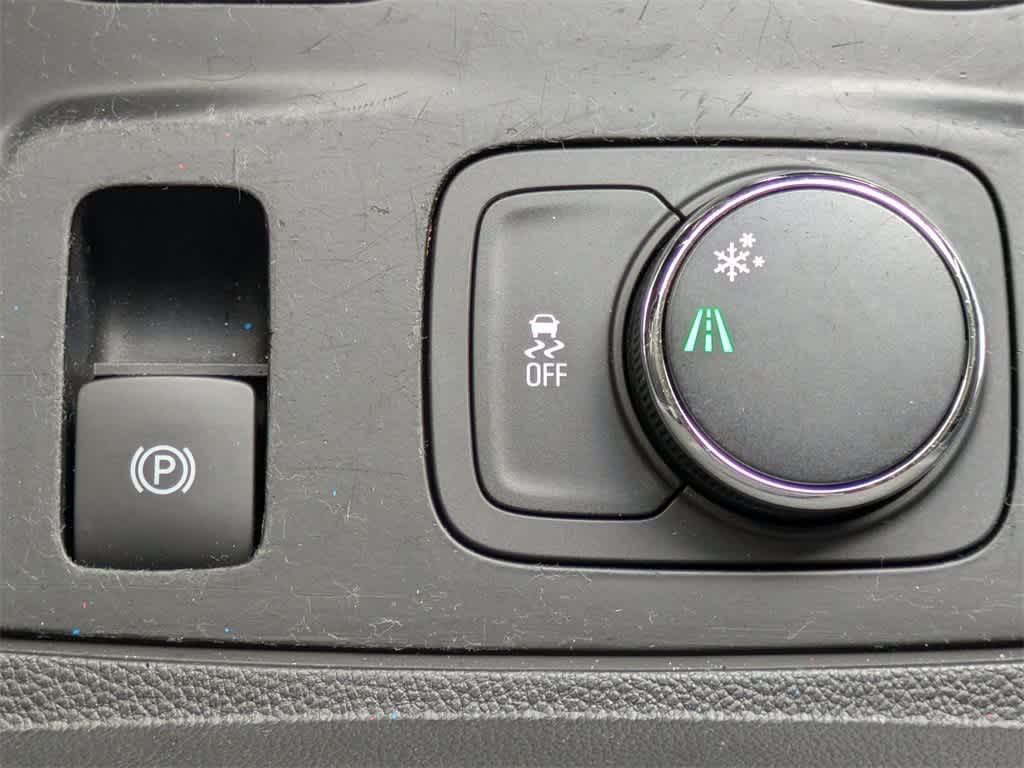 Thumbnail: 2019 Chevrolet Traverse - 27