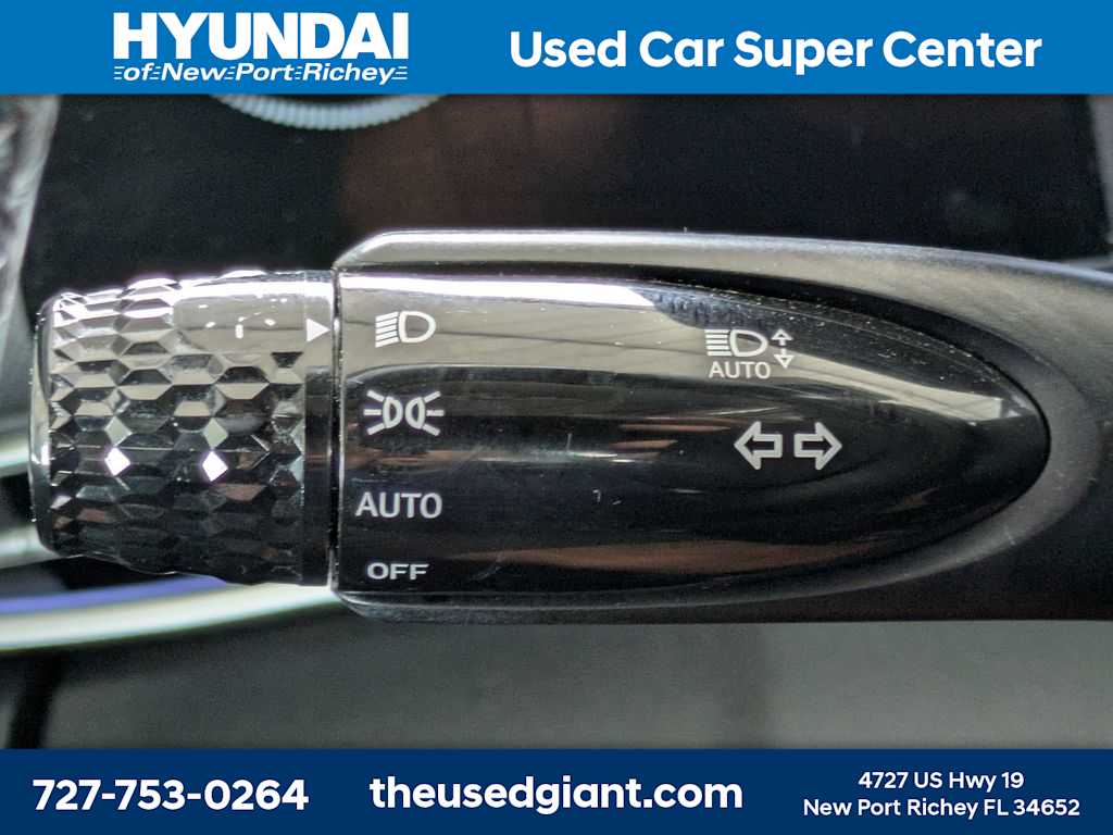 Thumbnail: 2023 Hyundai Elantra - 32