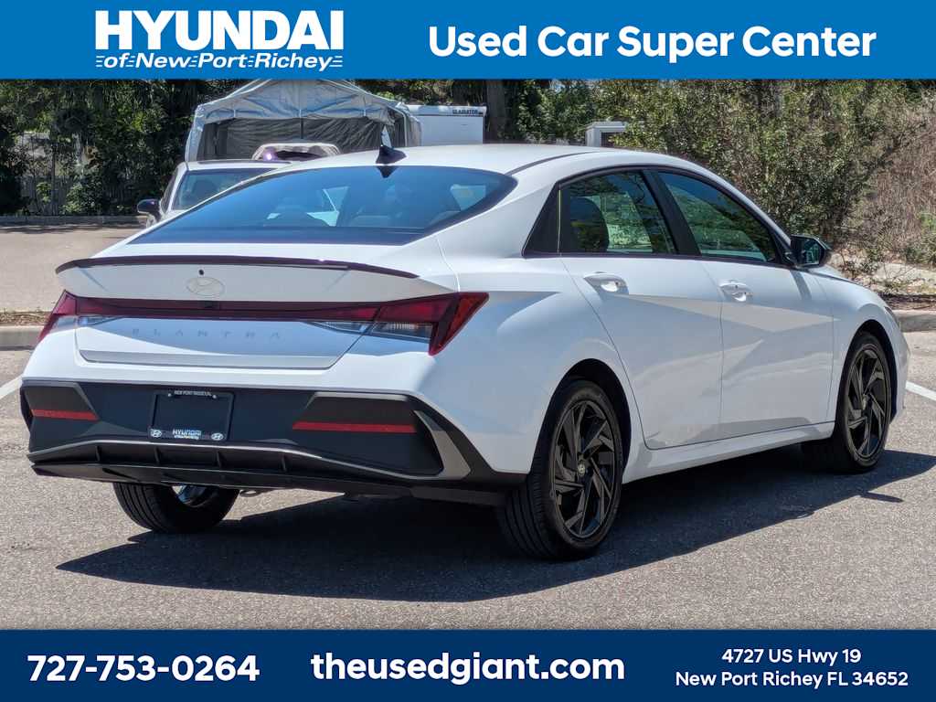 Thumbnail: 2026 Hyundai Elantra - 5