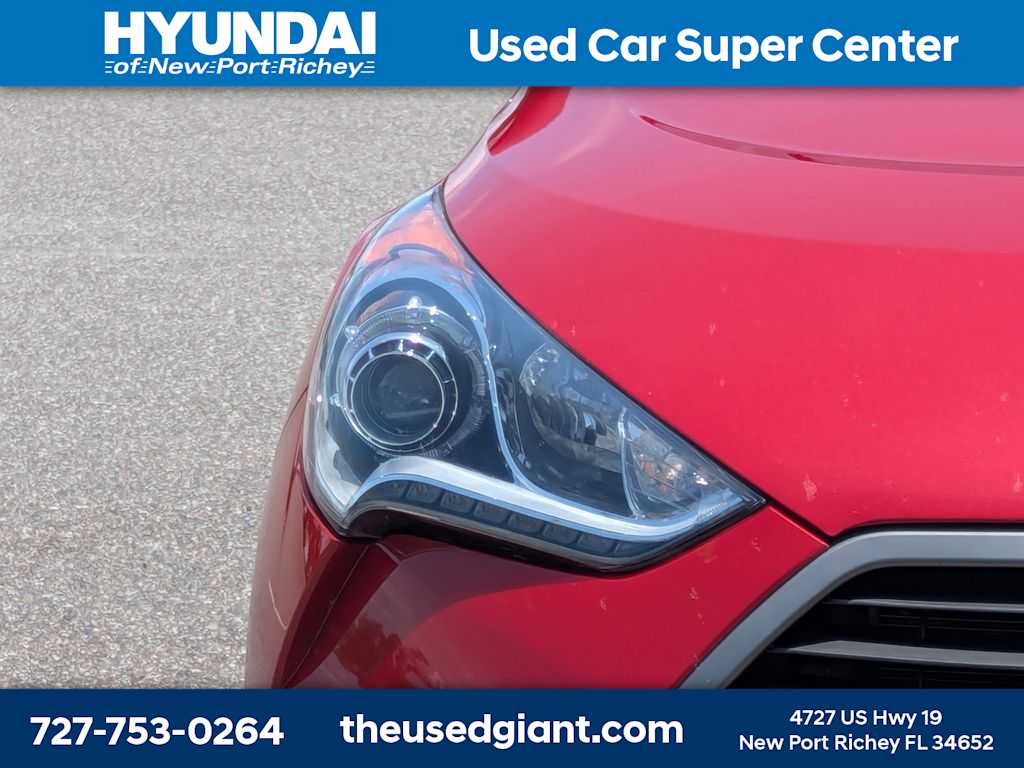 Thumbnail: 2016 Hyundai Veloster - 9