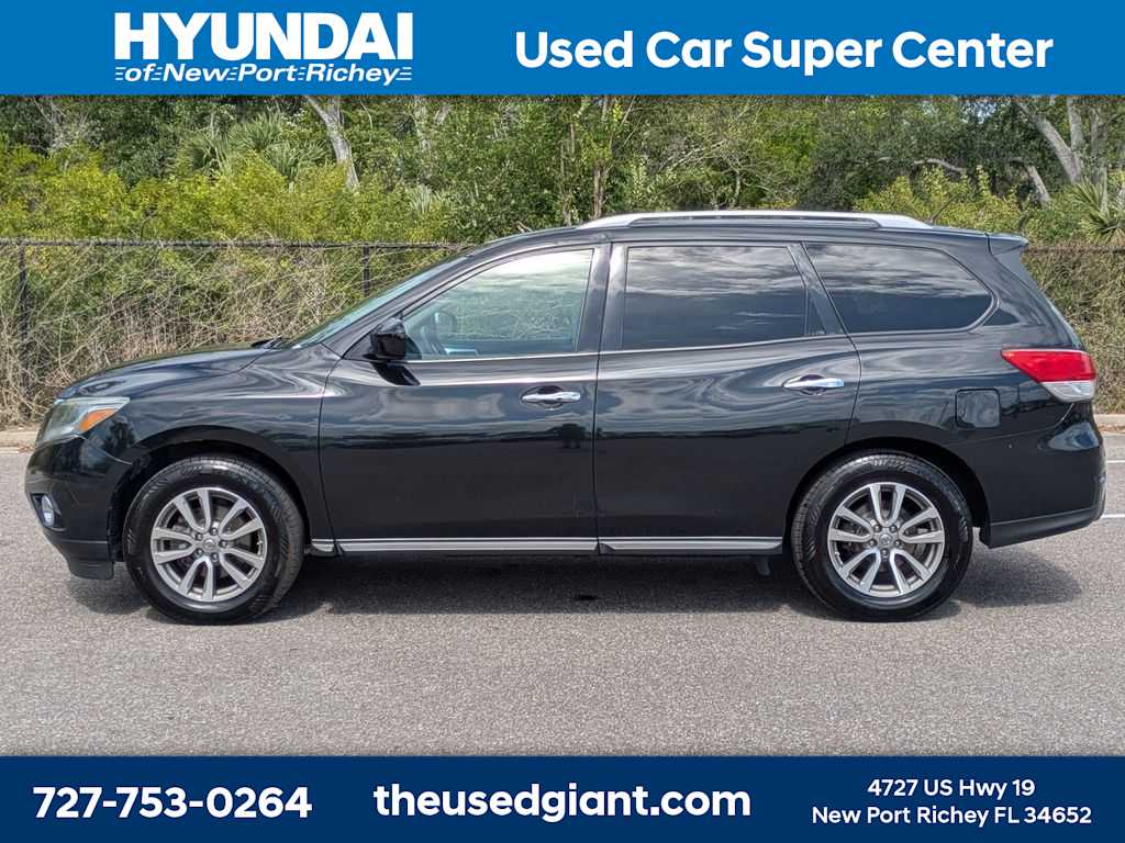 Thumbnail: 2015 Nissan Pathfinder - 2