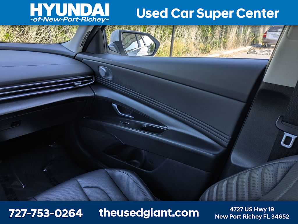 Thumbnail: 2024 Hyundai Elantra - 18