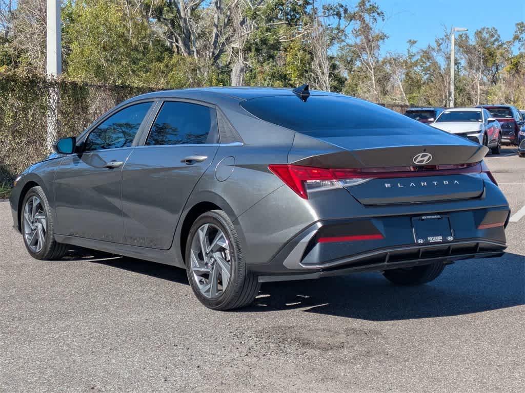Thumbnail: 2024 Hyundai Elantra - 3
