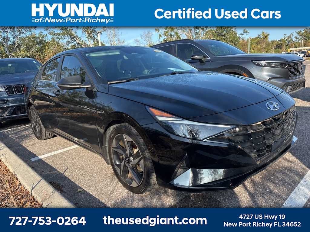 Thumbnail: 2022 Hyundai Elantra - 4