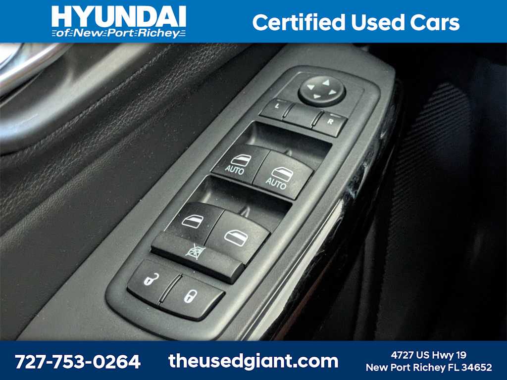 Thumbnail: 2020 Jeep Cherokee - 30