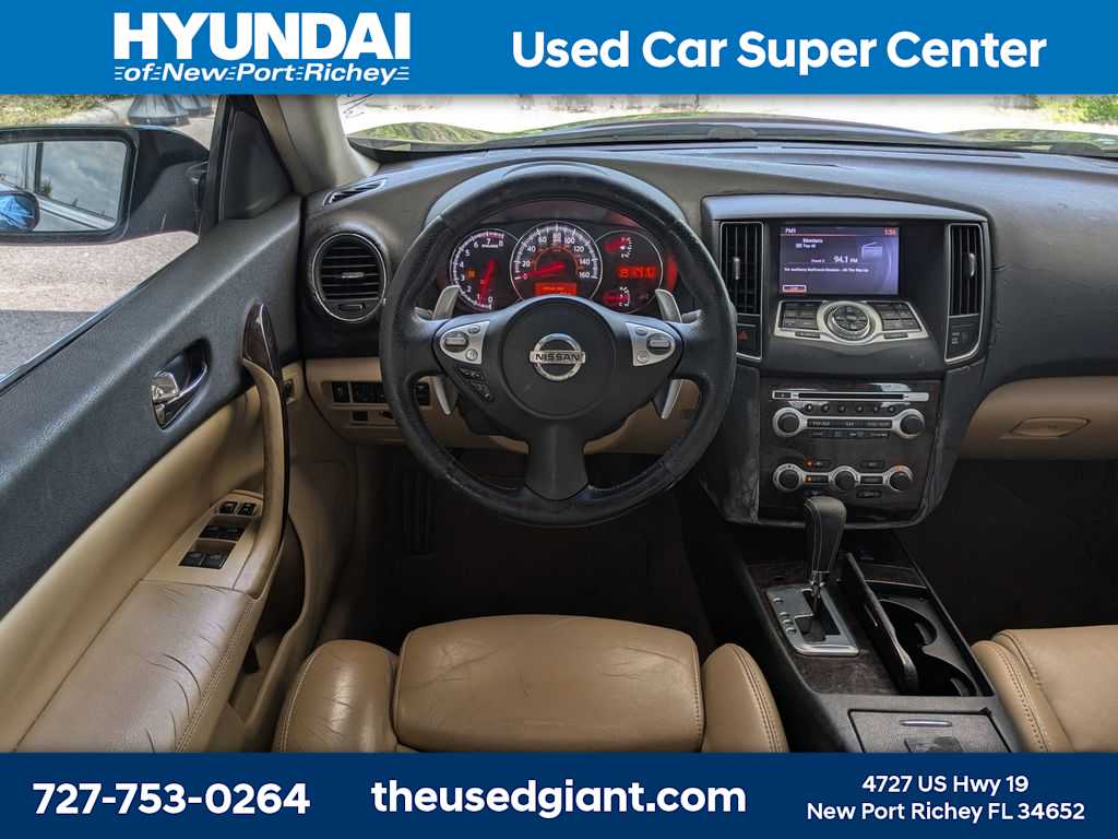 Thumbnail: 2011 Nissan Maxima - 16