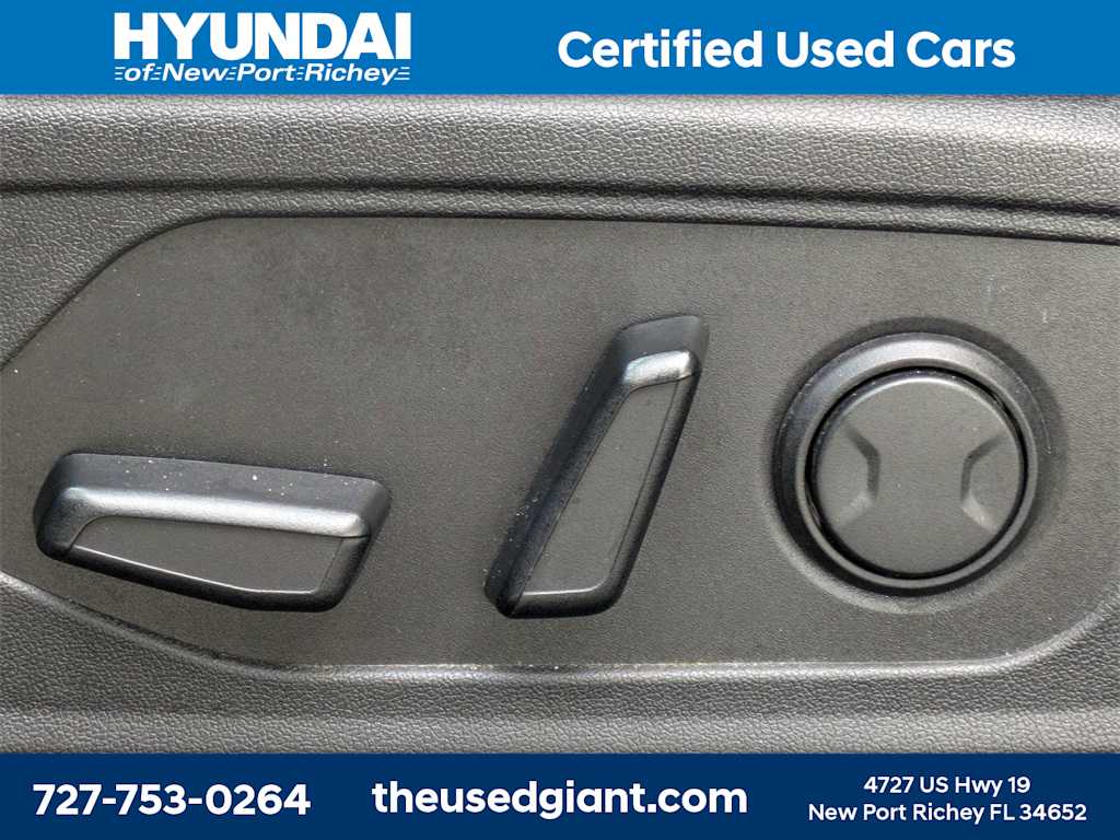 Thumbnail: 2023 Hyundai Elantra - 20