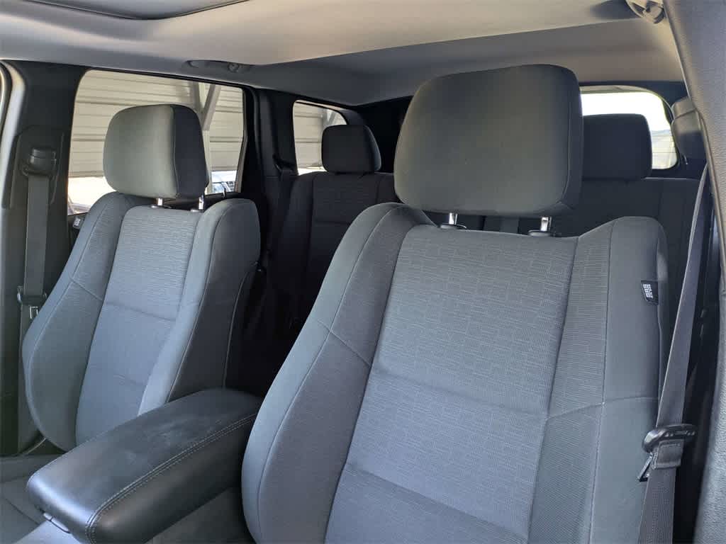 Thumbnail: 2012 Jeep Grand Cherokee - 7