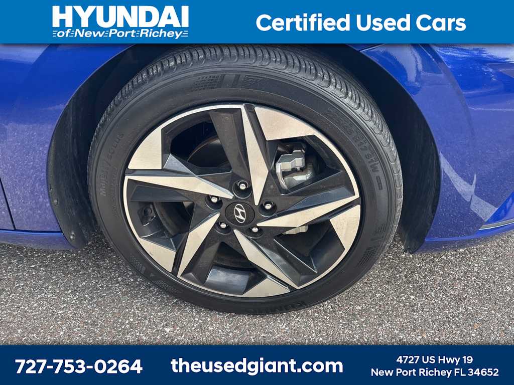 Thumbnail: 2023 Hyundai Elantra - 5