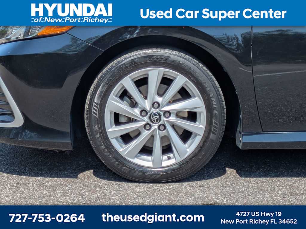 Thumbnail: 2022 Toyota Camry - 10