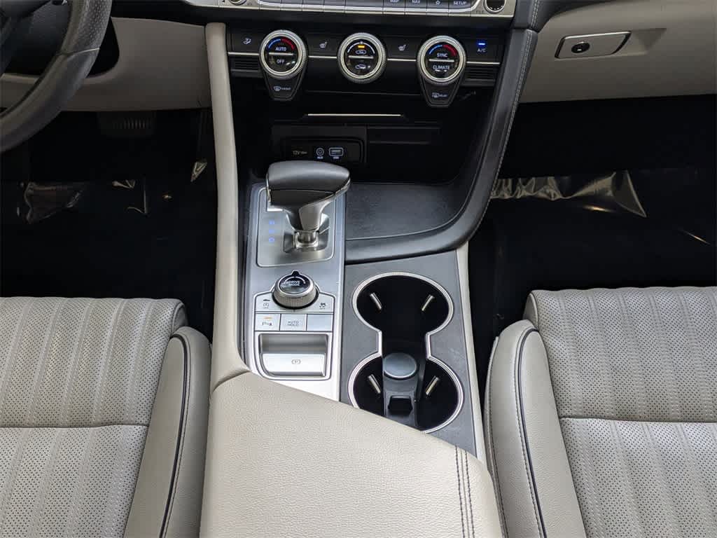 Thumbnail: 2020 Genesis G70 - 21