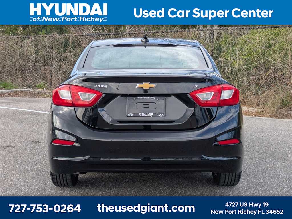 Thumbnail: 2017 Chevrolet Cruze - 4