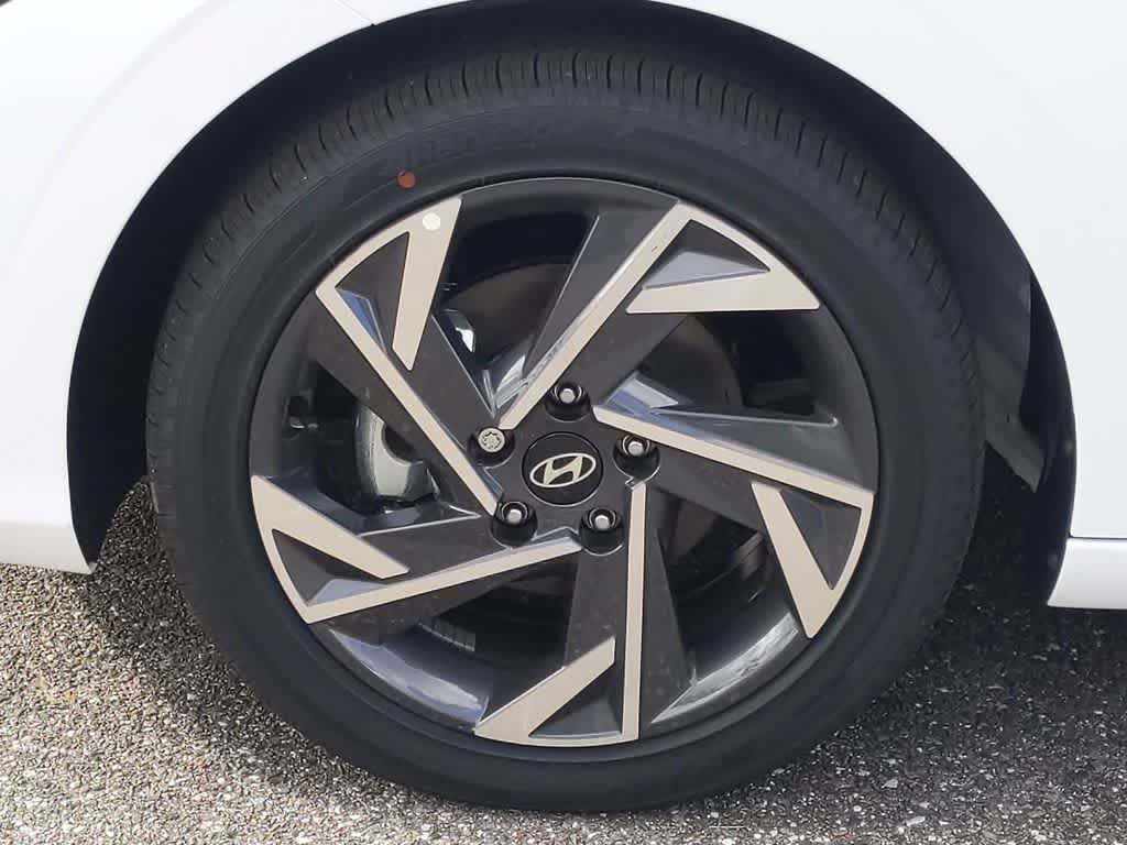 Thumbnail: 2025 Hyundai Elantra - 13