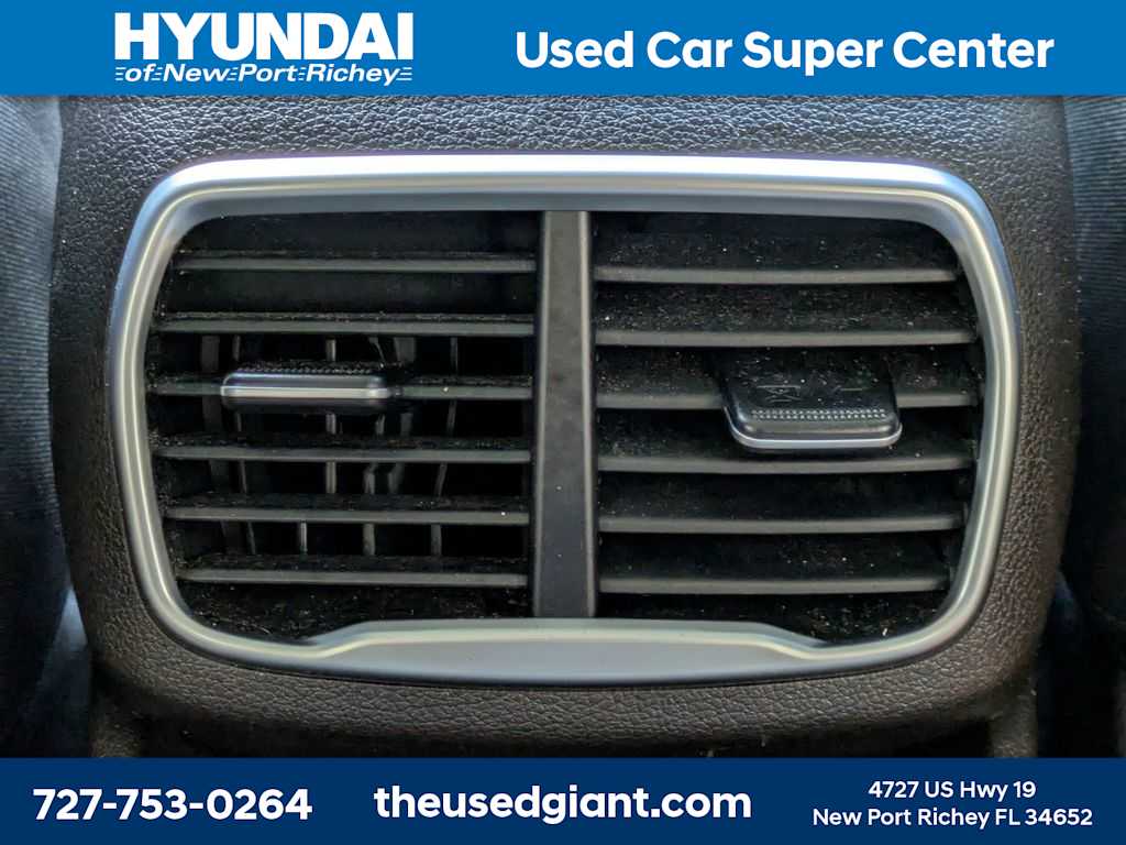 Thumbnail: 2020 Hyundai Santa Fe - 15