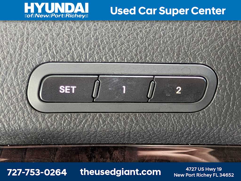 Thumbnail: 2015 Kia Sorento - 26