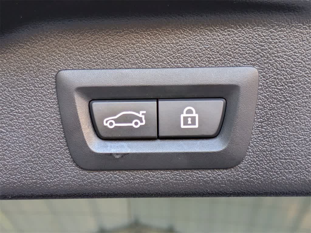 Thumbnail: 2023 BMW X5 - 13