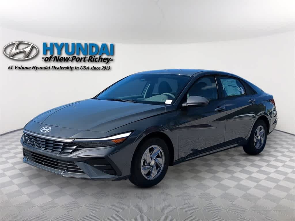 New 2026 Hyundai Elantra SE Sedan
