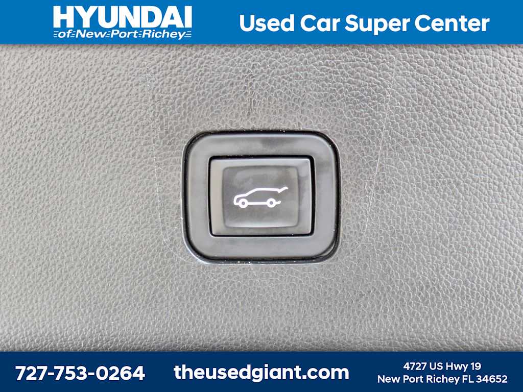 Thumbnail: 2018 Chevrolet Traverse - 13