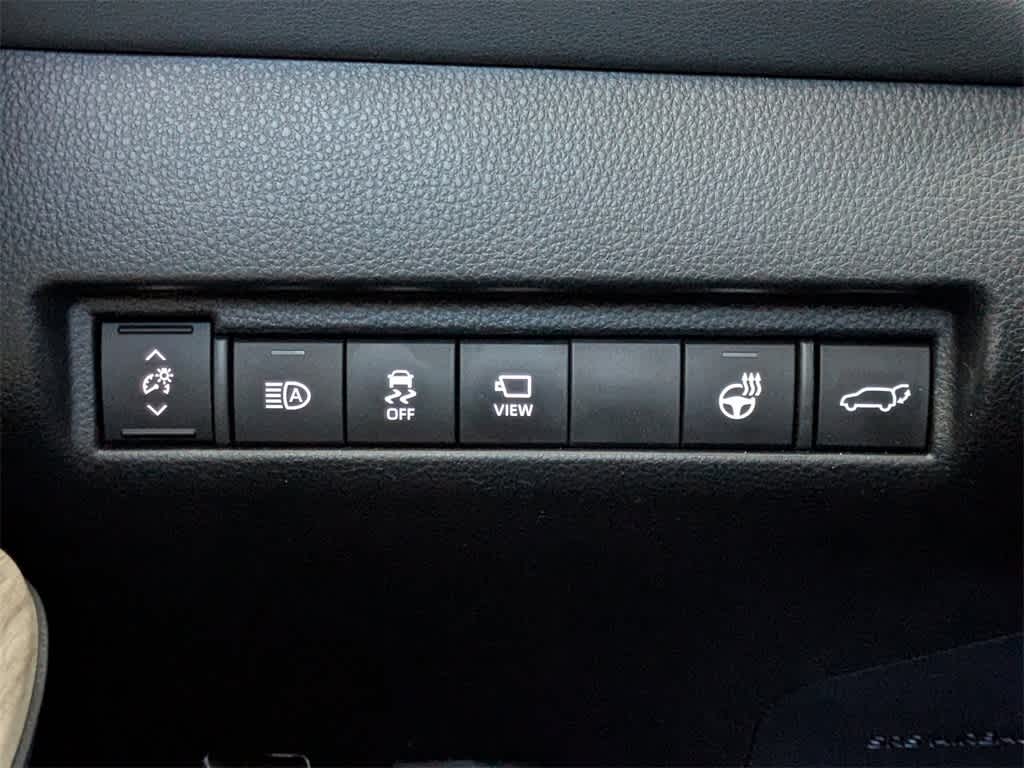 Thumbnail: 2024 Toyota Venza - 34