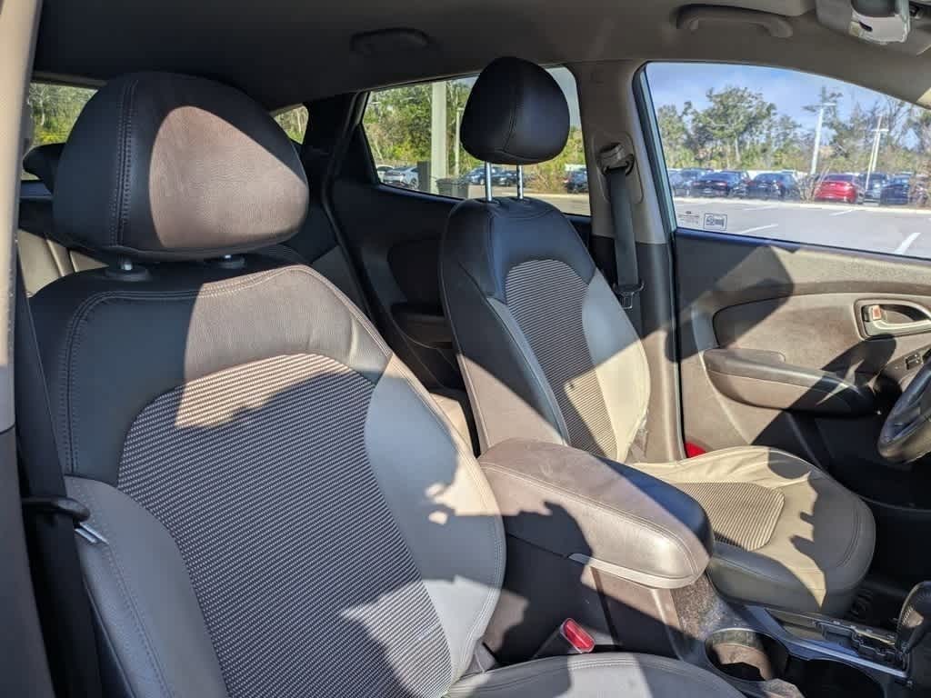 Thumbnail: 2011 Hyundai Tucson - 7