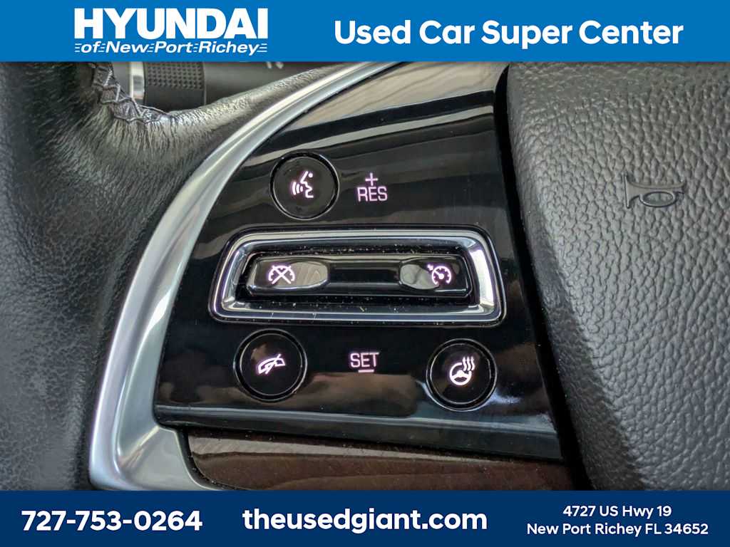 Thumbnail: 2015 Cadillac SRX - 33