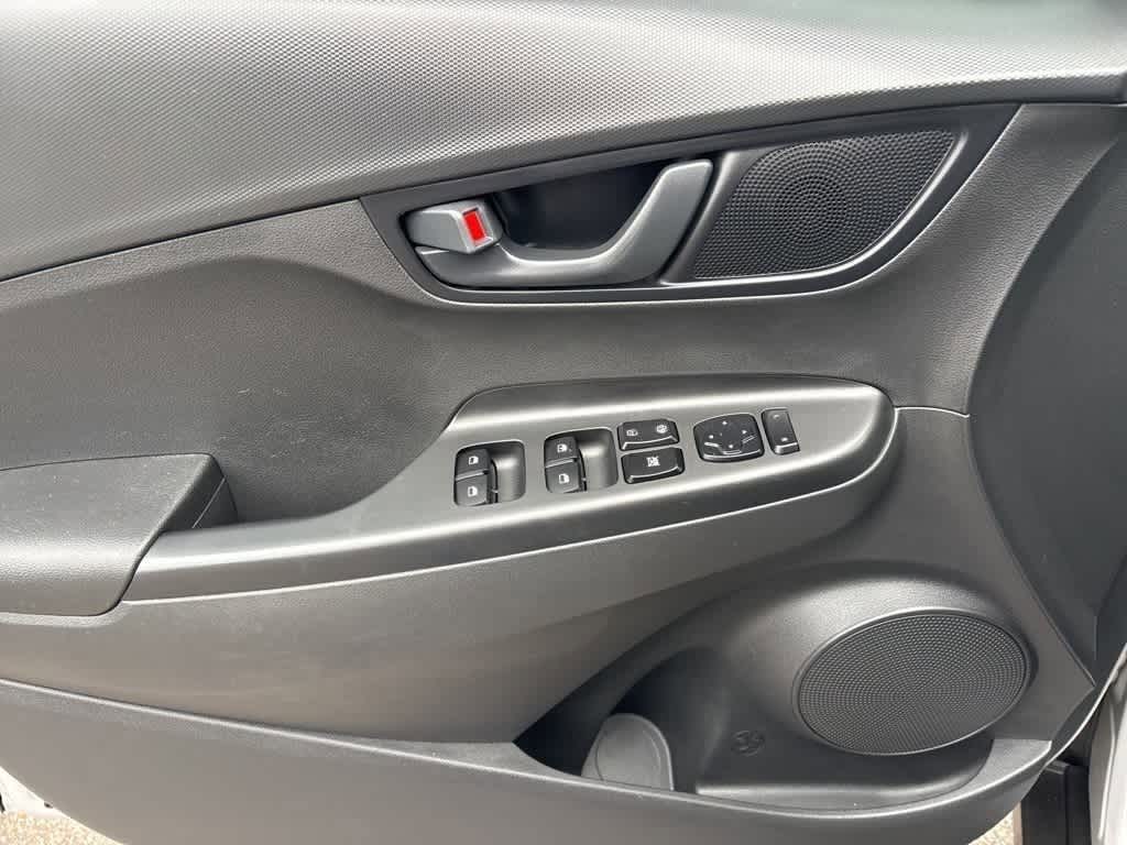 Thumbnail: 2022 Hyundai Kona - 9