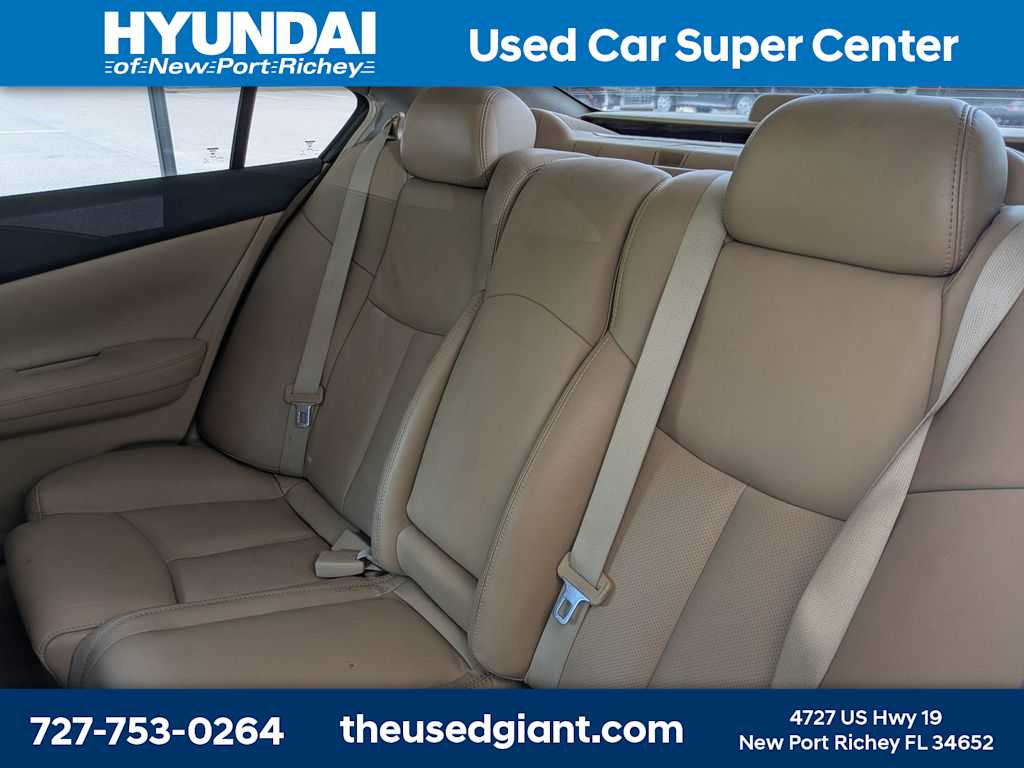 Thumbnail: 2011 Nissan Maxima - 13