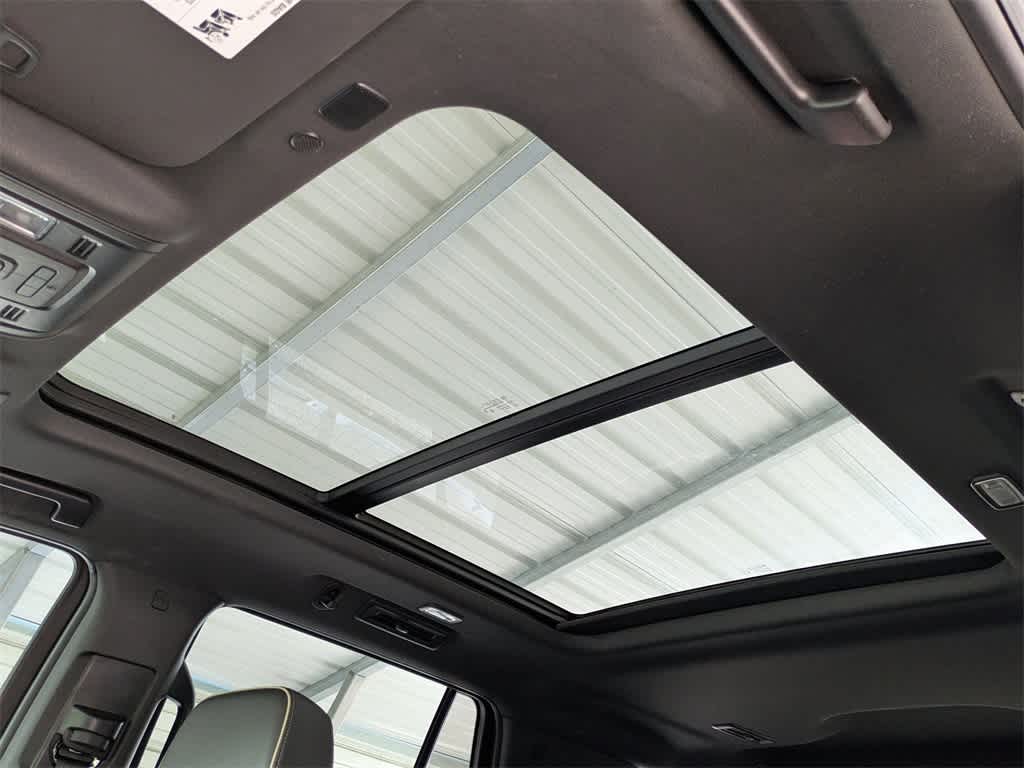 Thumbnail: 2023 Chevrolet Tahoe - 29