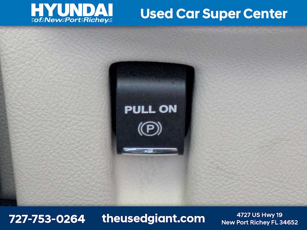 Thumbnail: 2020 Lincoln Nautilus - 36