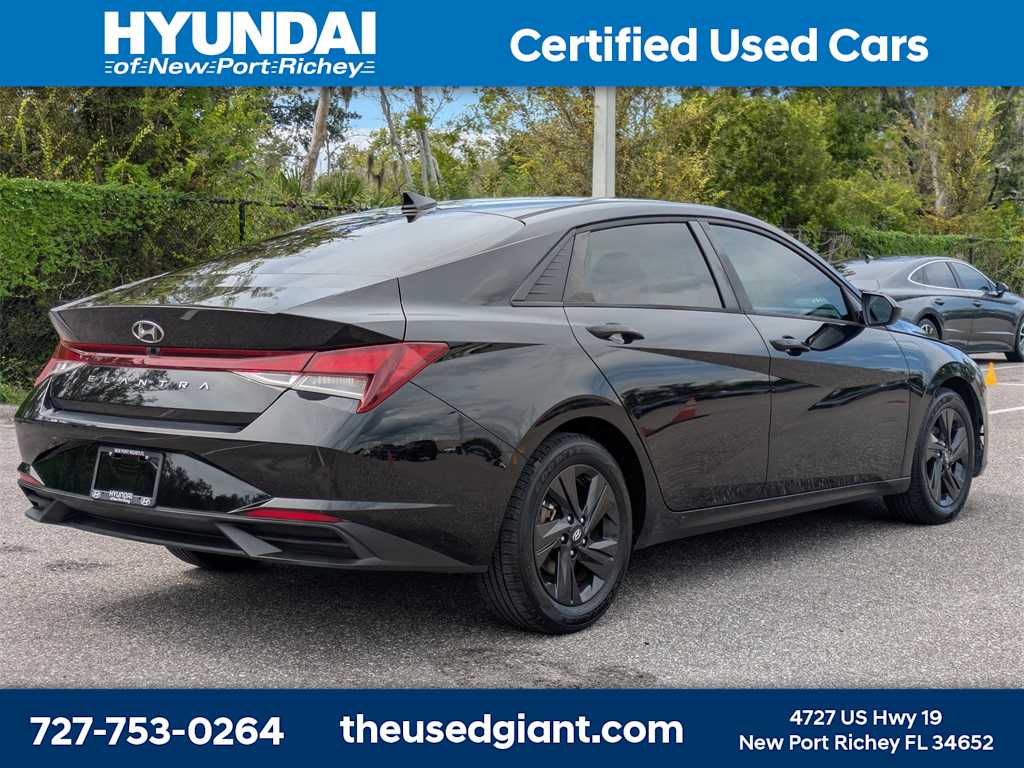 Thumbnail: 2021 Hyundai Elantra - 5
