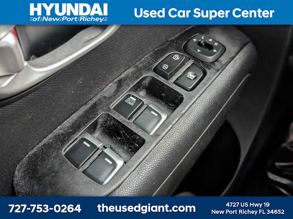 Thumbnail: 2017 Kia Soul - 22