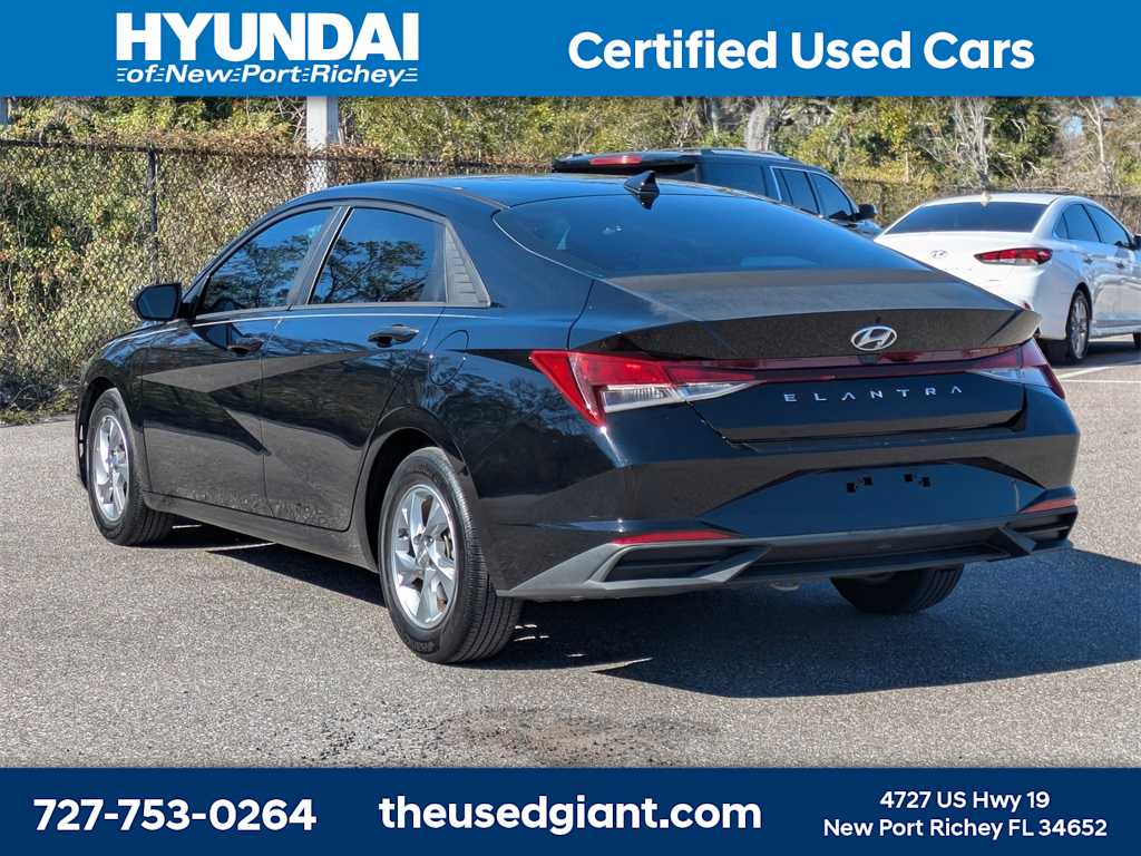 Thumbnail: 2021 Hyundai Elantra - 3