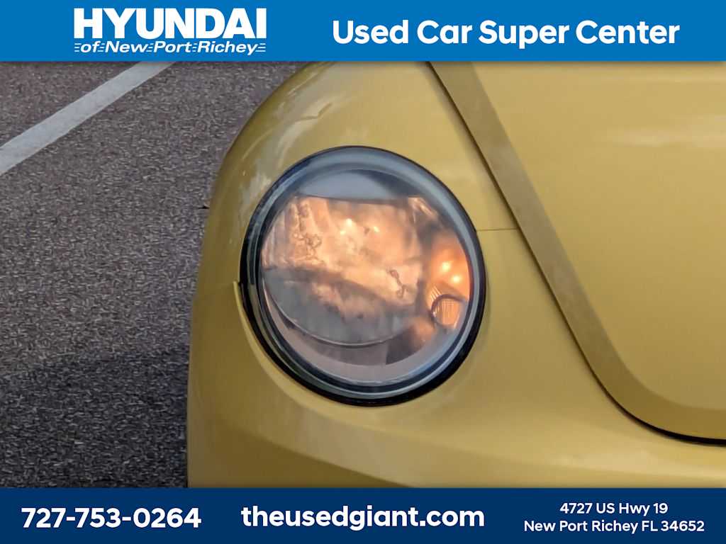 Thumbnail: 2012 Volkswagen Beetle - 9
