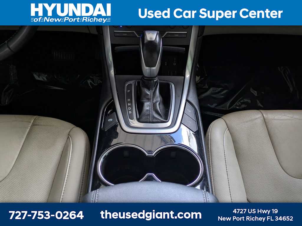 Thumbnail: 2015 Ford Edge - 22