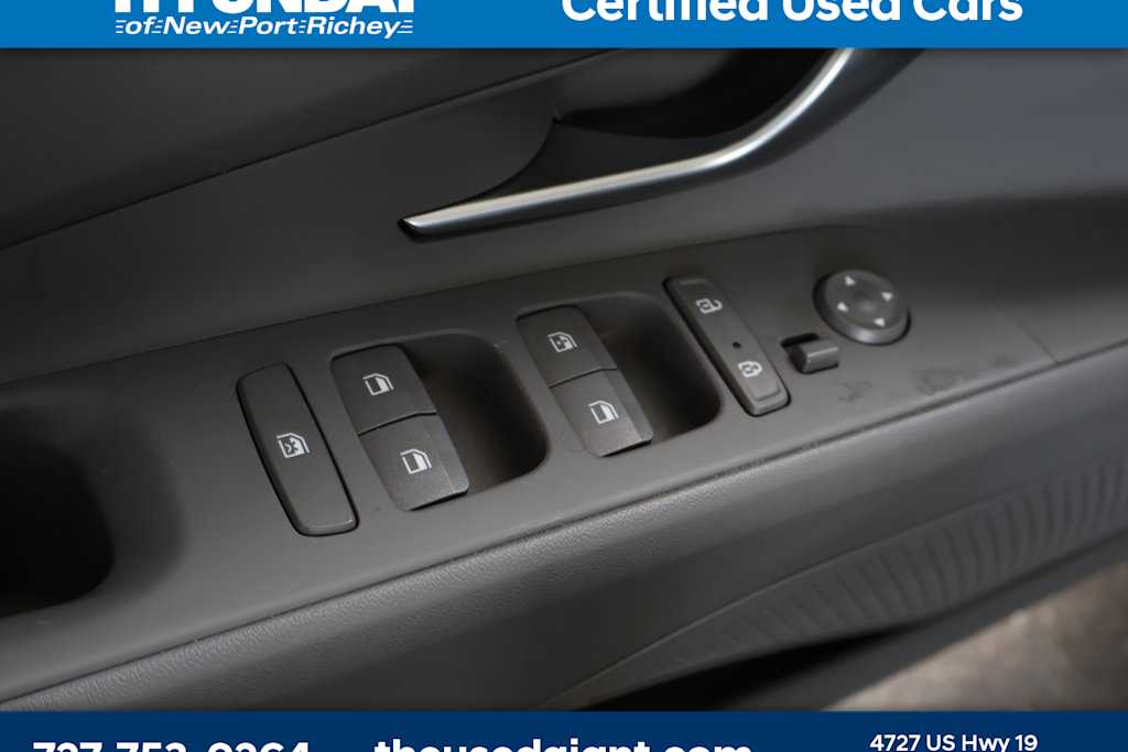 2023 Hyundai Elantra SEL 17