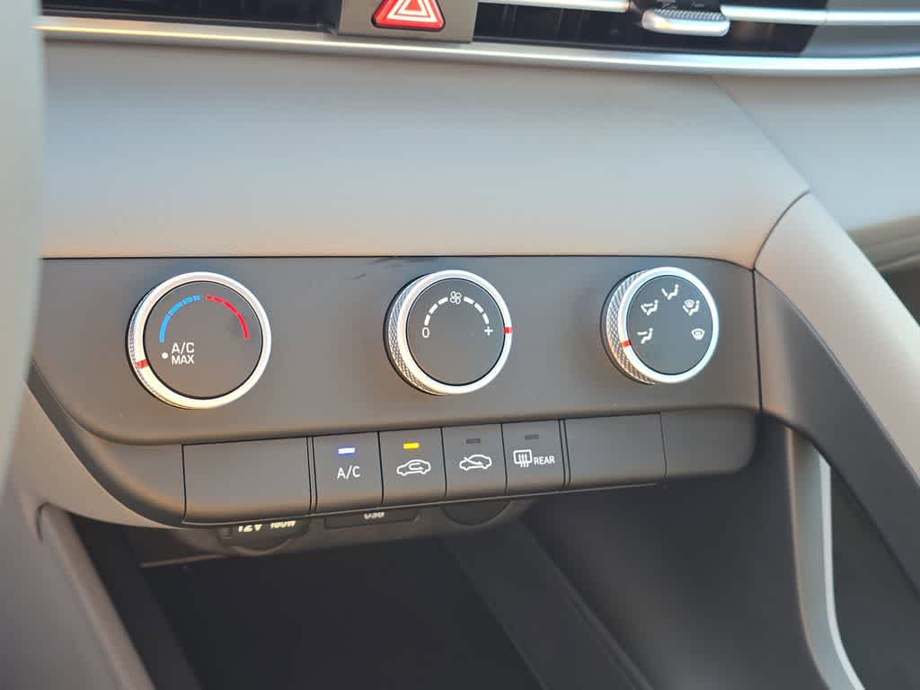 Thumbnail: 2026 Hyundai Elantra - 31