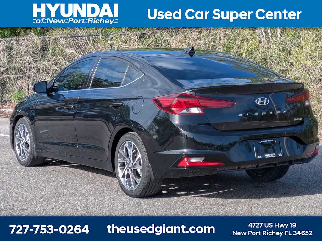 Thumbnail: 2020 Hyundai Elantra - 3