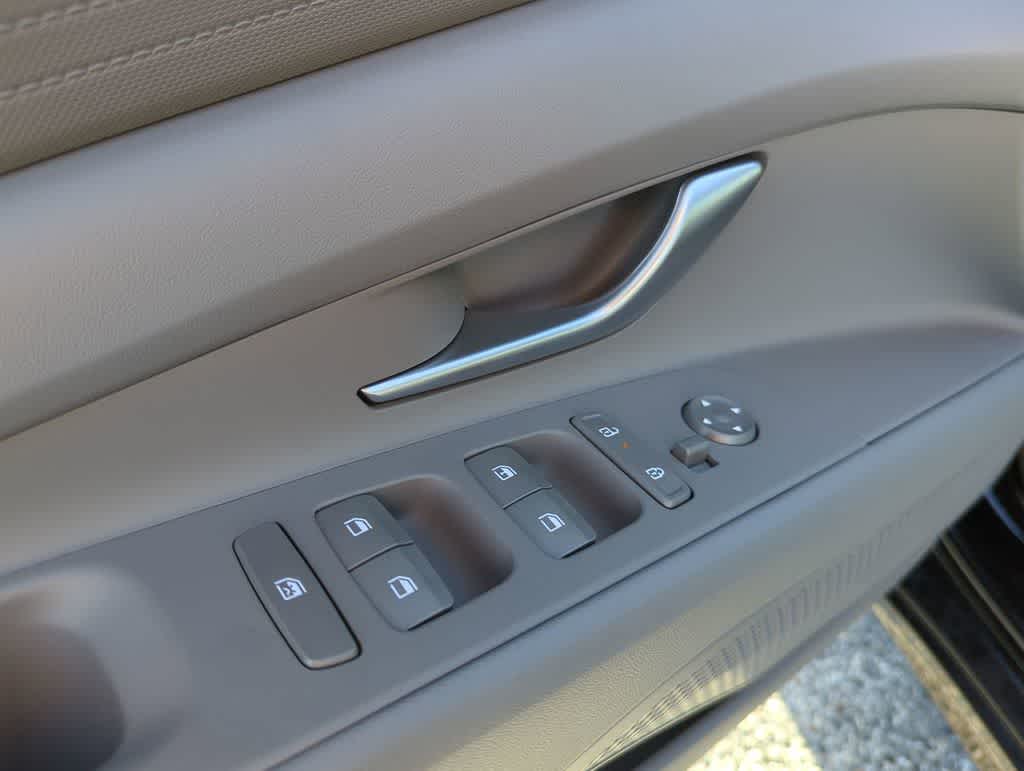 Thumbnail: 2026 Hyundai Elantra - 17