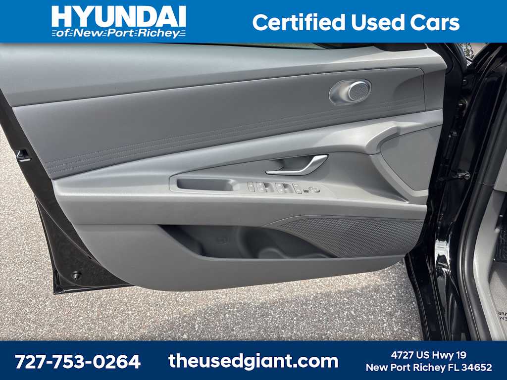 2024 Hyundai Elantra SEL 16