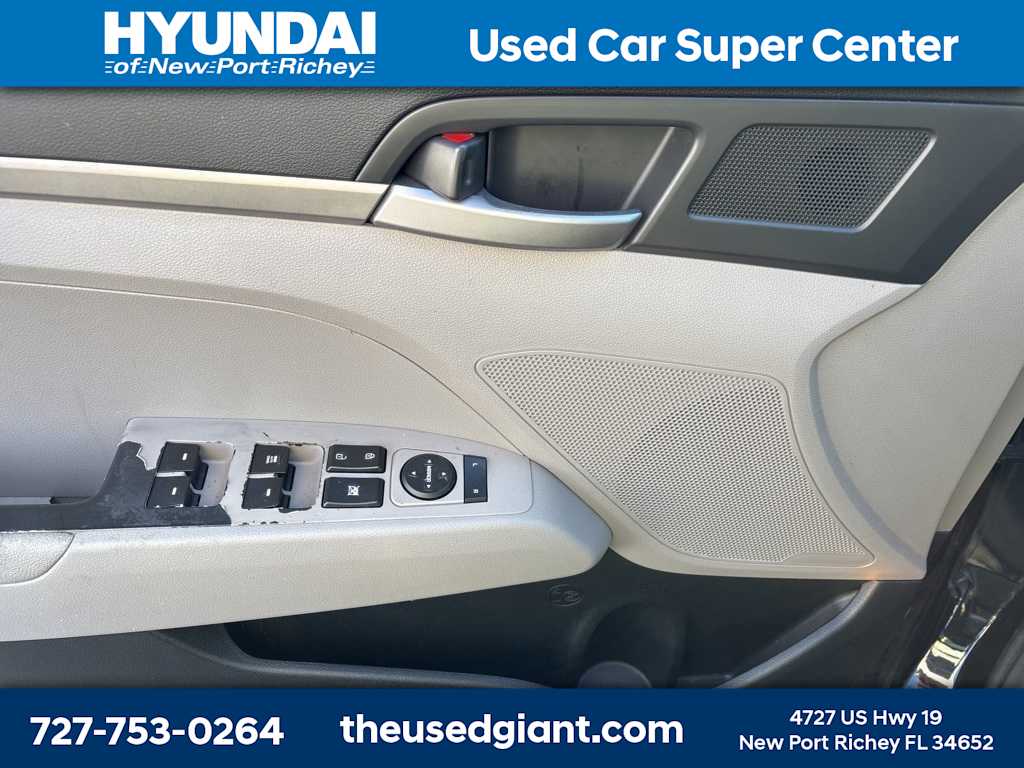 Thumbnail: 2017 Hyundai Elantra - 10