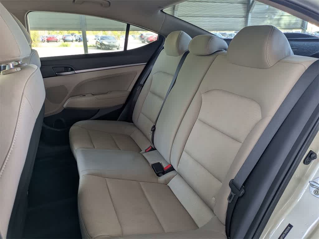 Thumbnail: 2017 Hyundai Elantra - 13