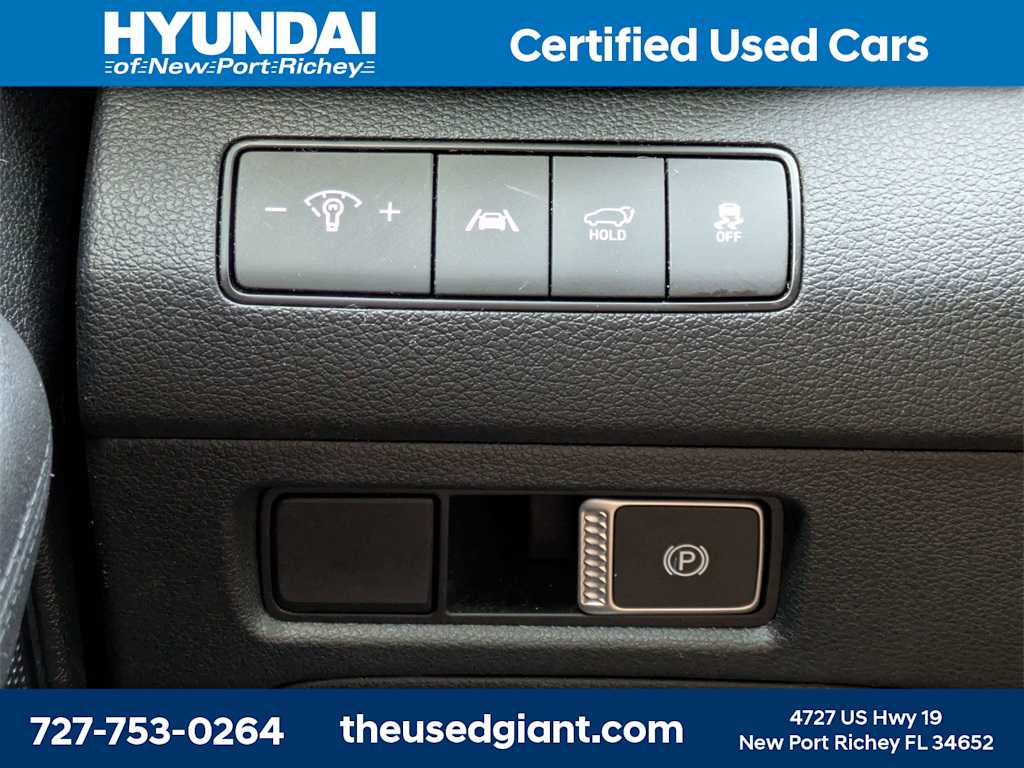 Thumbnail: 2022 Hyundai Santa Fe - 31