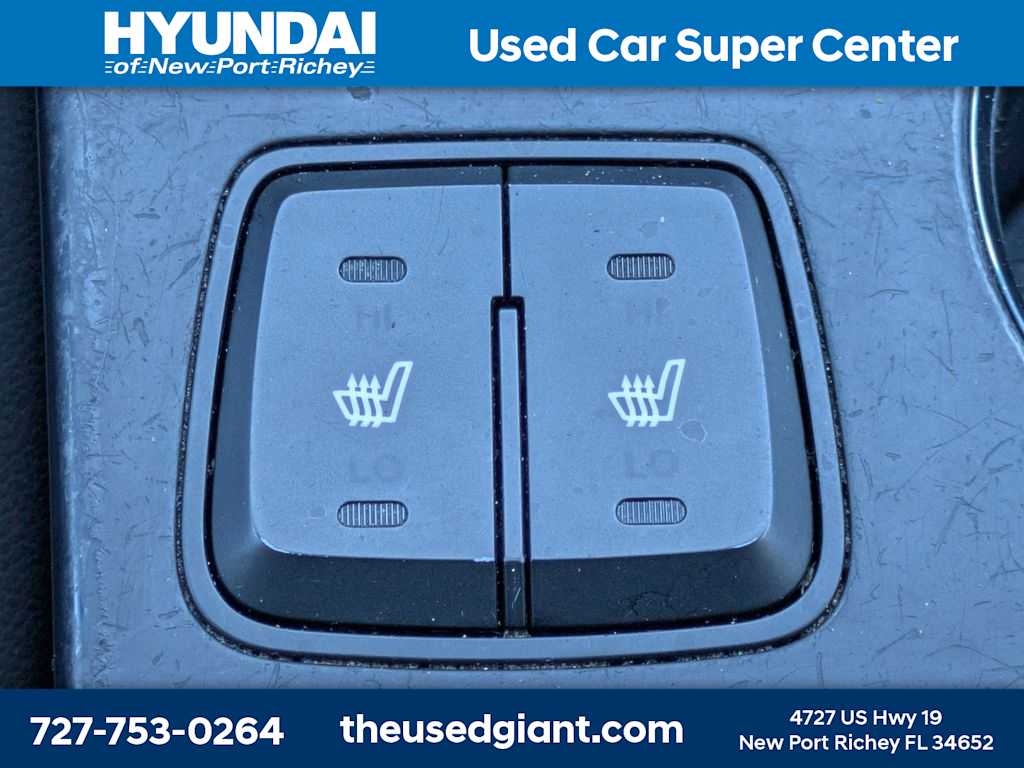 Thumbnail: 2013 Hyundai Sonata - 29