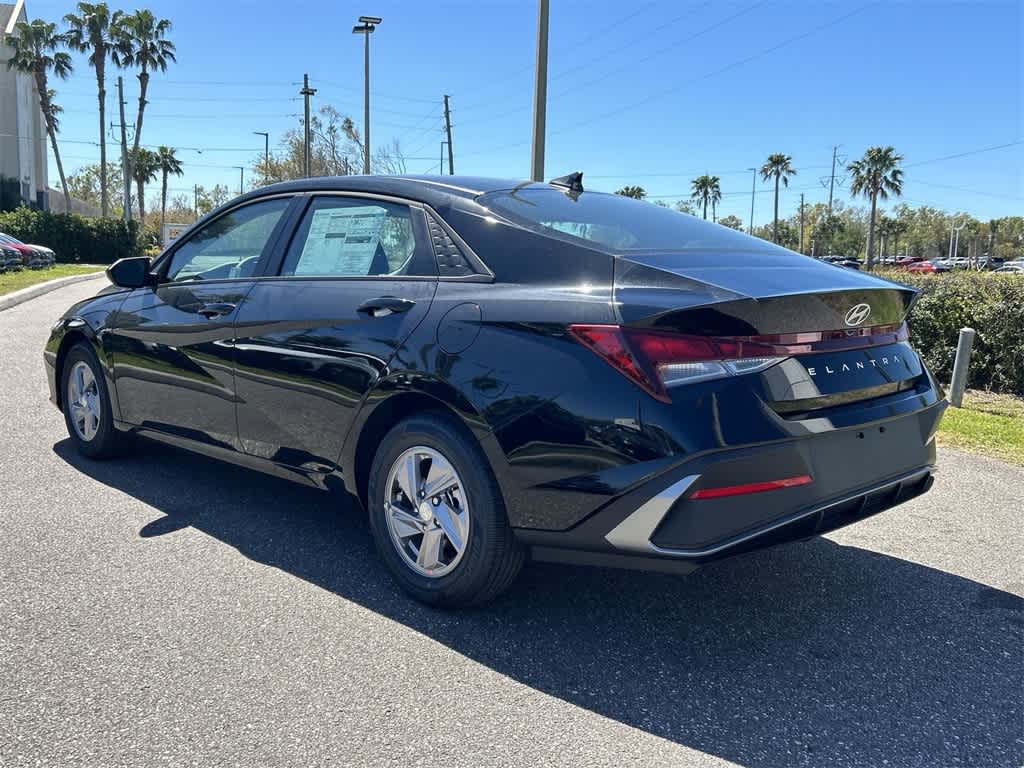 Thumbnail: 2025 Hyundai Elantra - 3